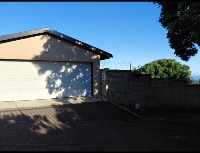 5 BEDROOM HOUSE FOR SALE IN UMGENI PARK